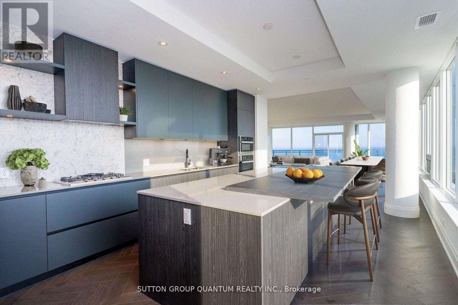 602 - 55 PORT STREET E