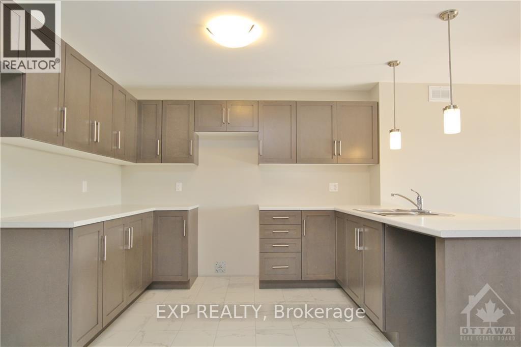 46 GRIFFITH WAY