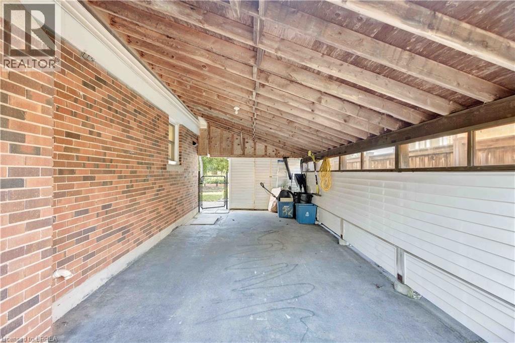 32 HILLIER Crescent