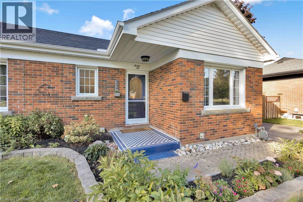 32 HILLIER Crescent