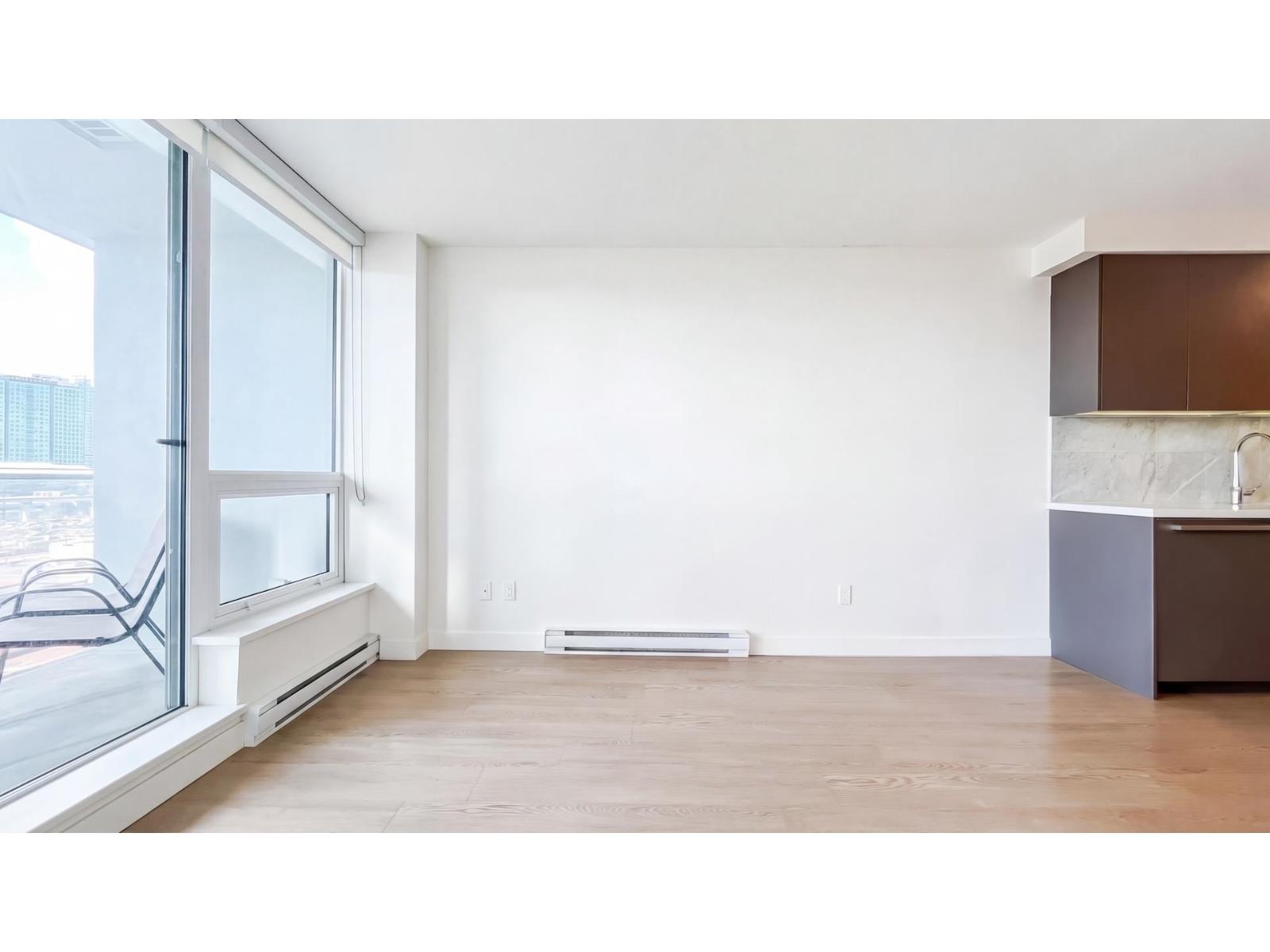 1207 13696 100 AVENUE