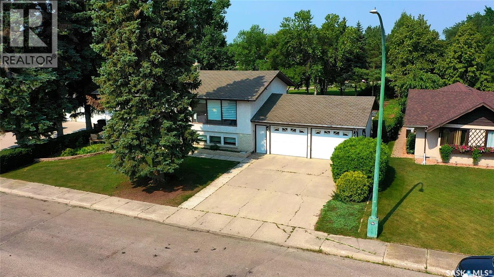 12 Redfield BAY