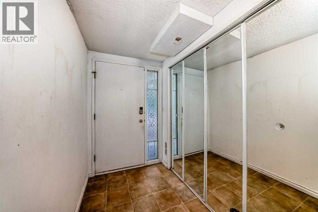 5, 5400 Dalhousie Drive NW