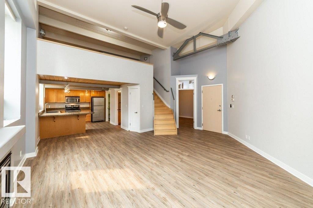 #208 10009 102 AV NW