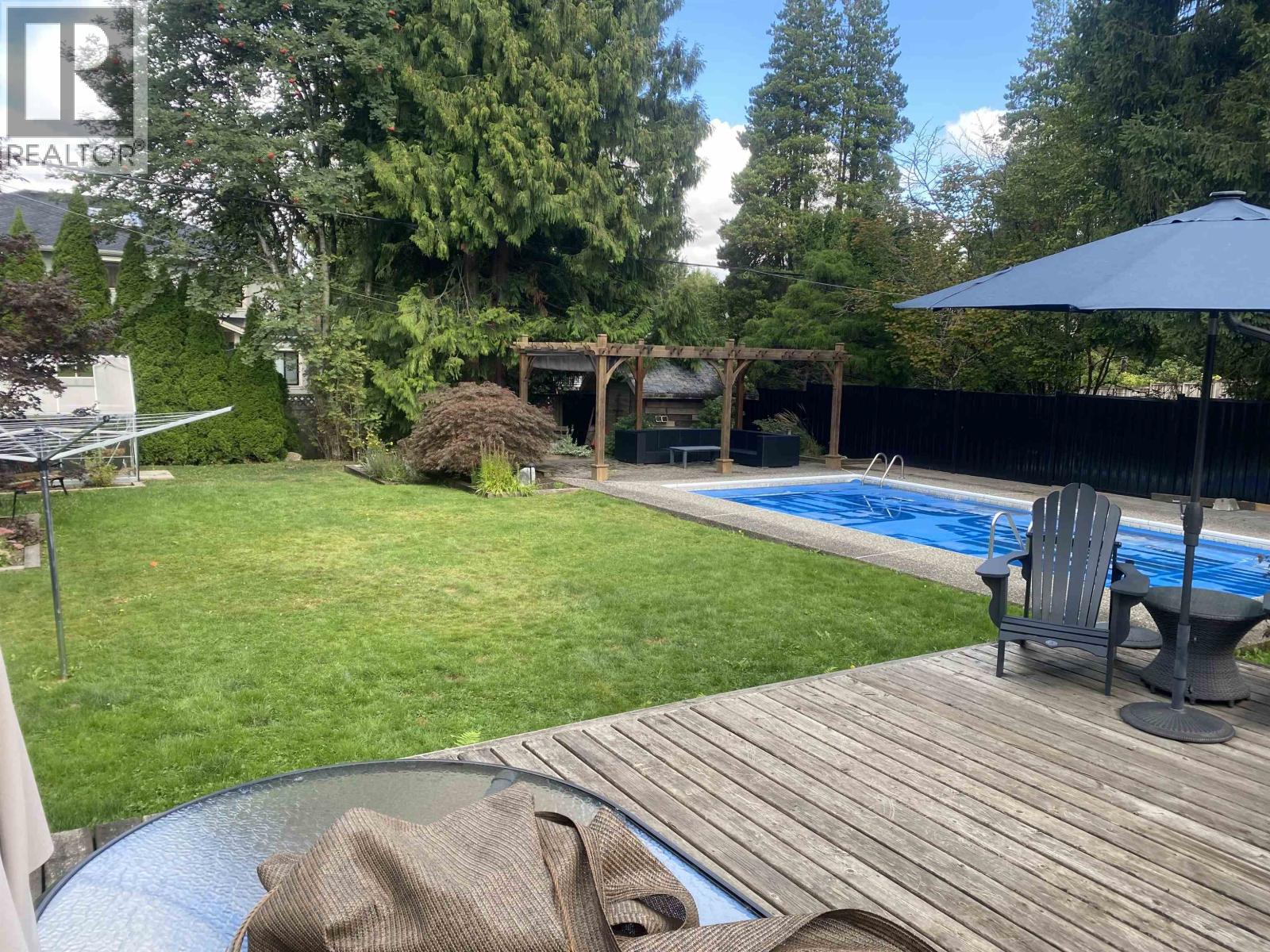 895 COMO LAKE AVENUE