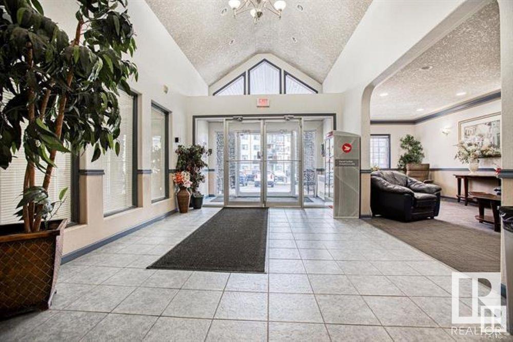 #123 16303 95 ST NW