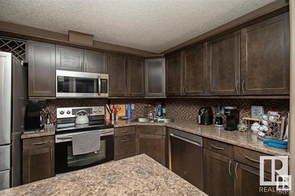 #123 16303 95 ST NW