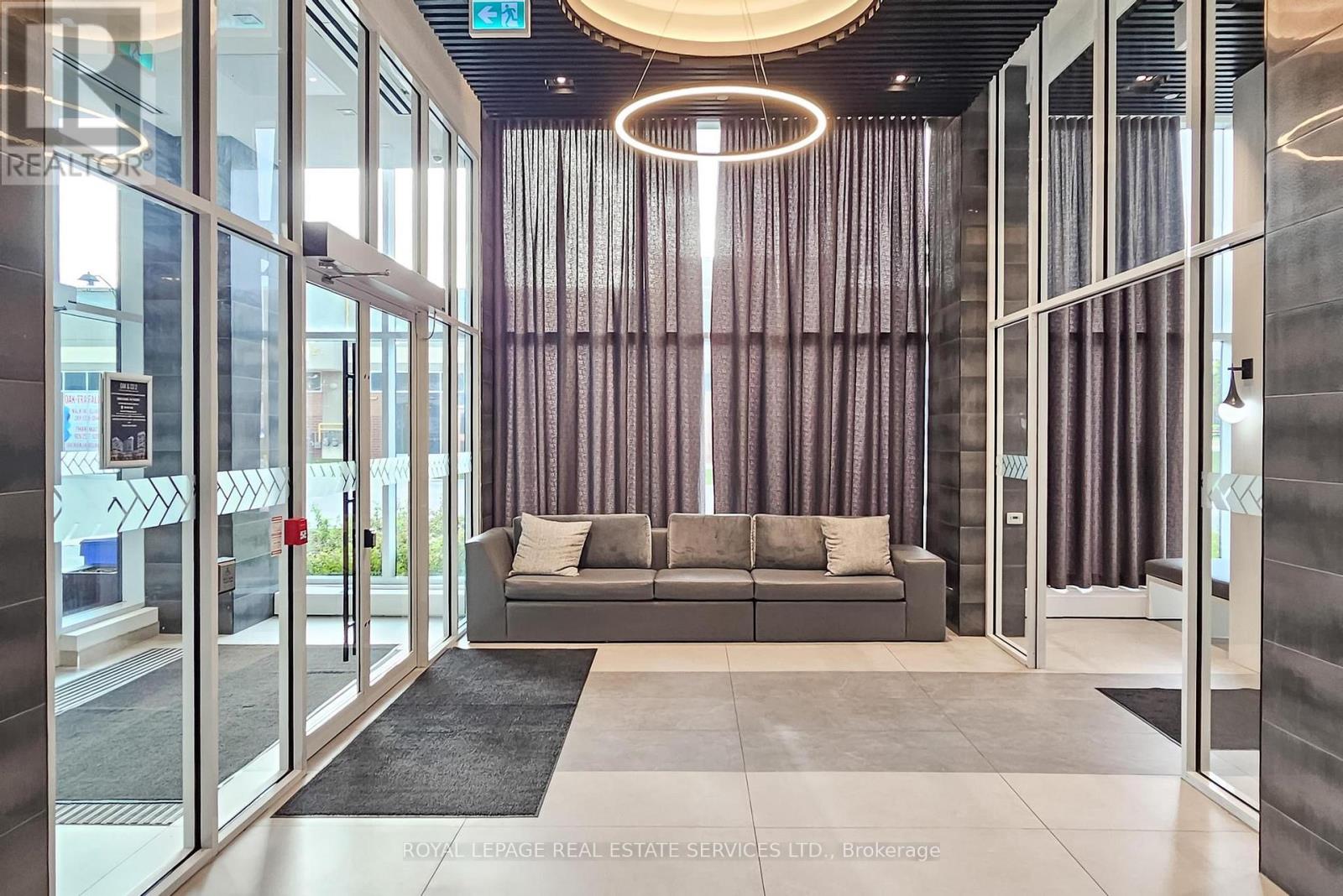 414 - 2489 TAUNTON ROAD