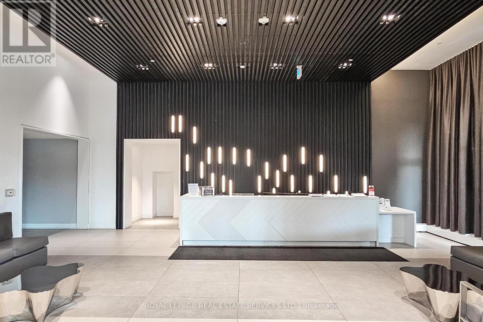 414 - 2489 TAUNTON ROAD