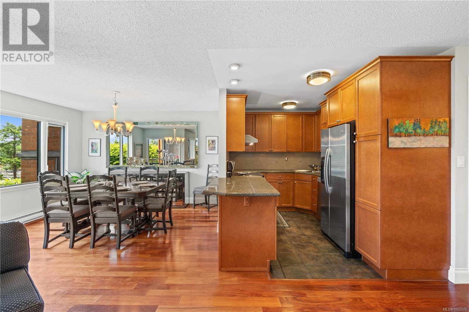T103 105 Gorge Rd E