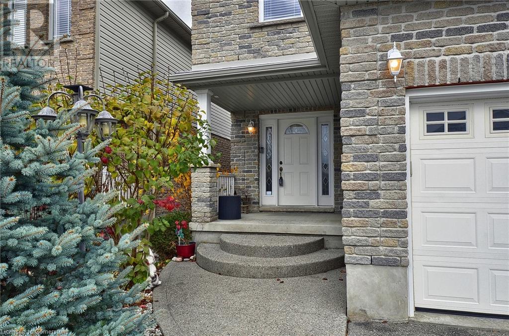 8 LOCKWOOD Street