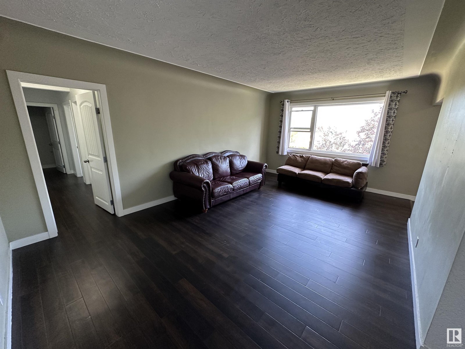 #2 11604 112 AV NW