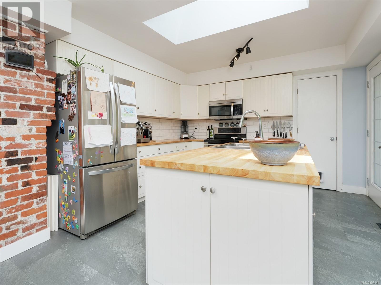 487 Ker Ave