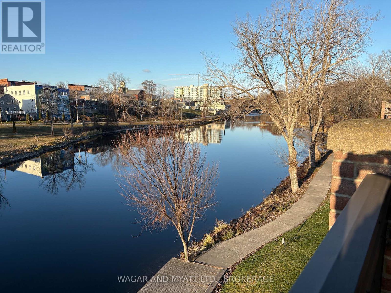 303 - 7 CENTRE STREET