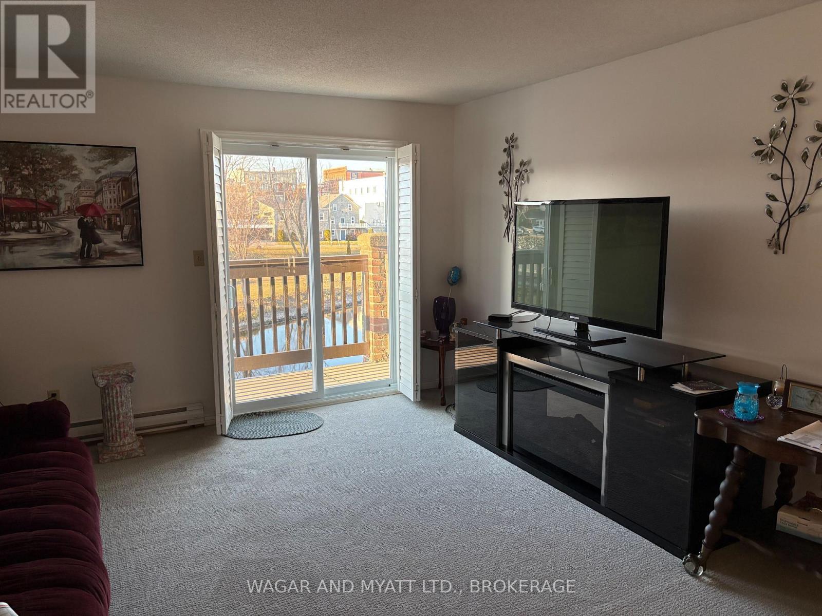 303 - 7 CENTRE STREET