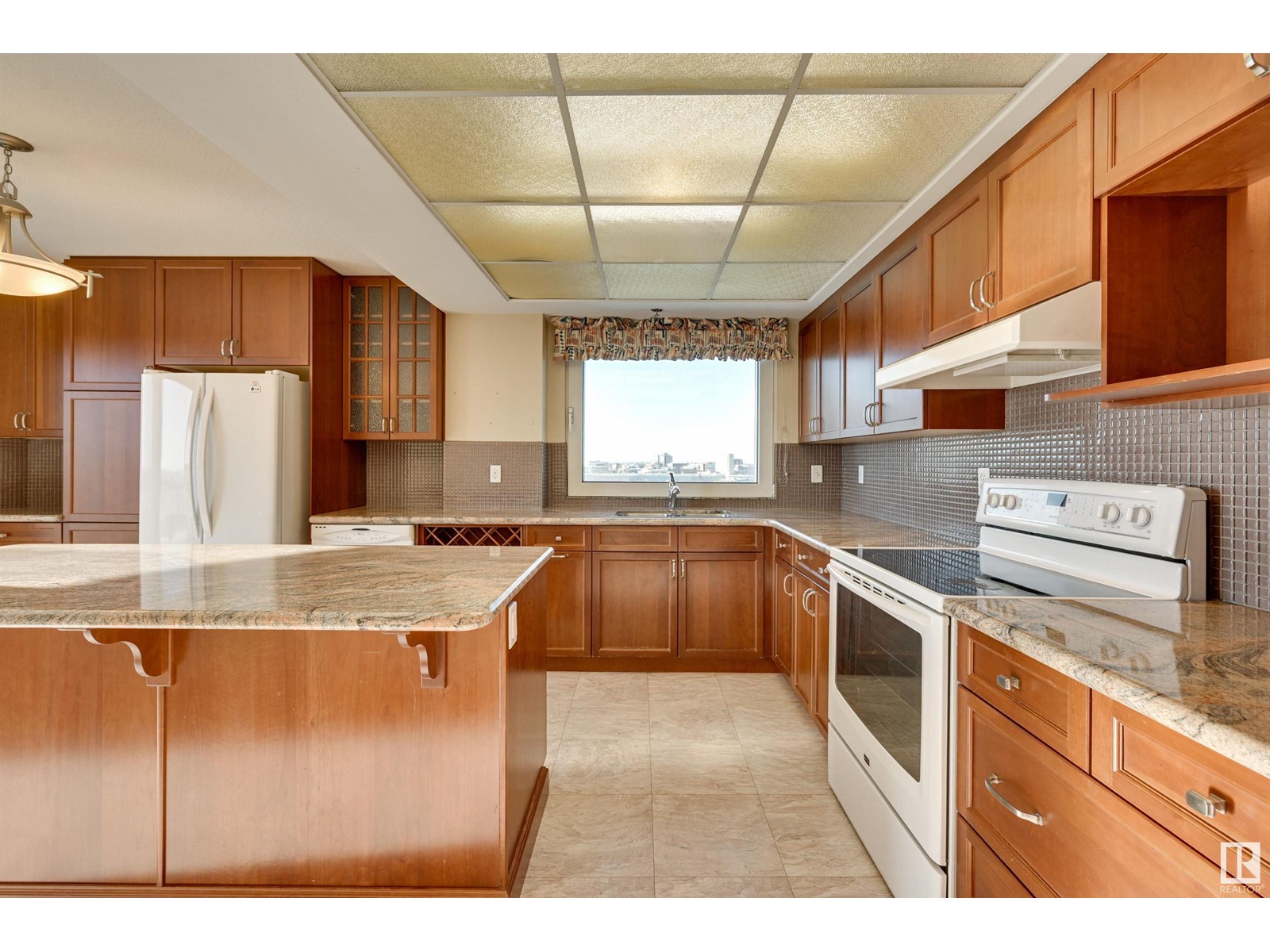 #1701 10731 SASKATCHEWAN DR NW