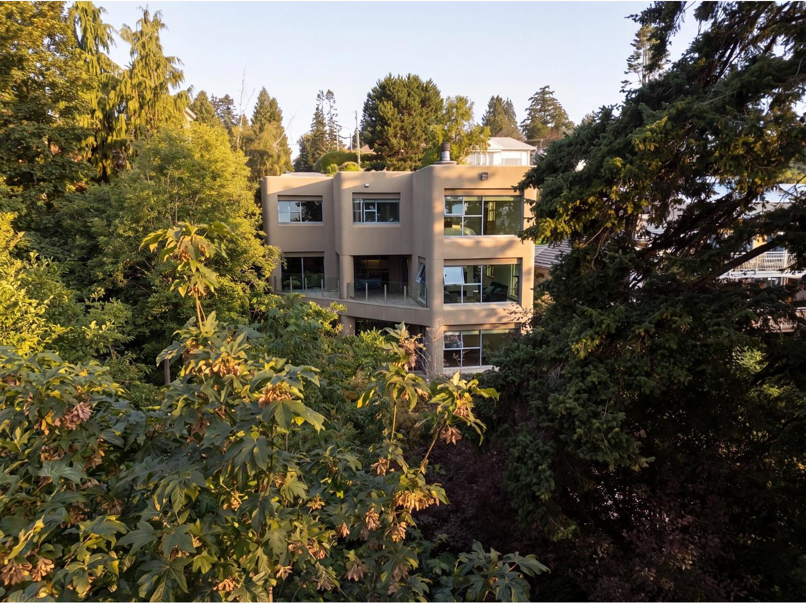 13102 13 AVENUE