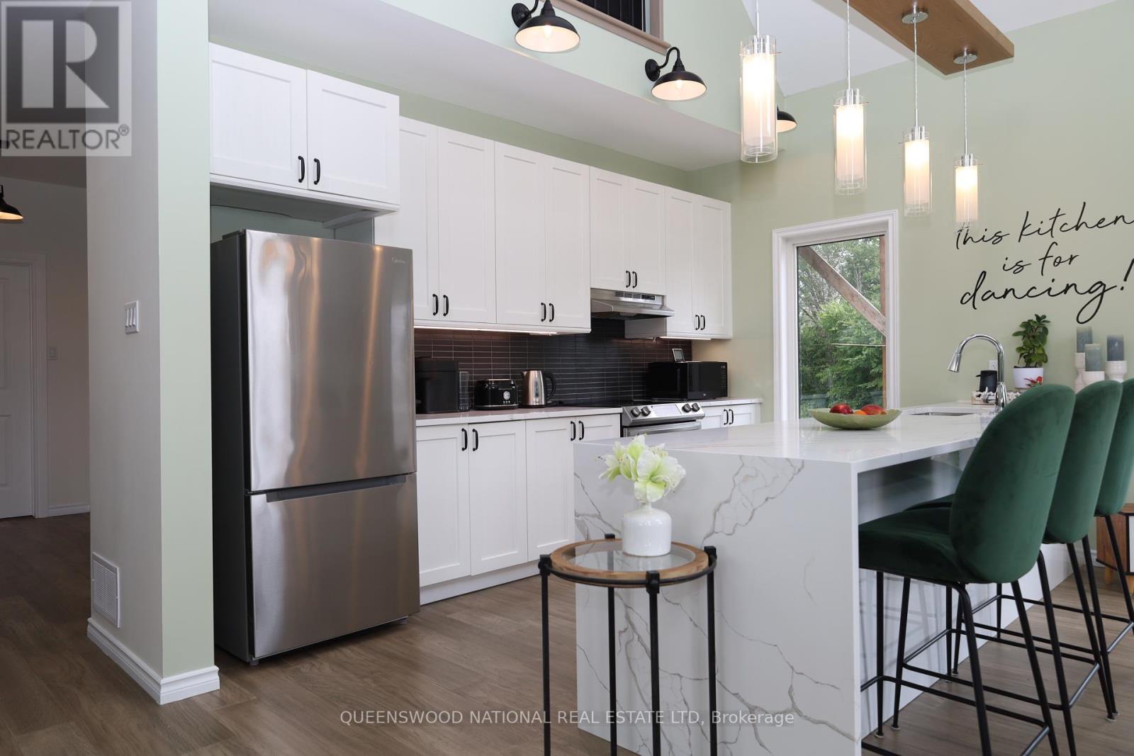 1010 KILMARNOCK ROAD S