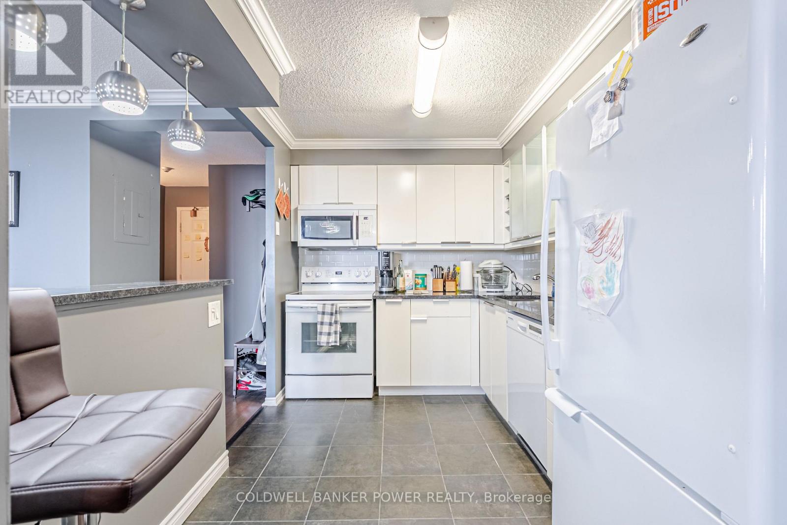 1604 - 323 COLBORNE STREET