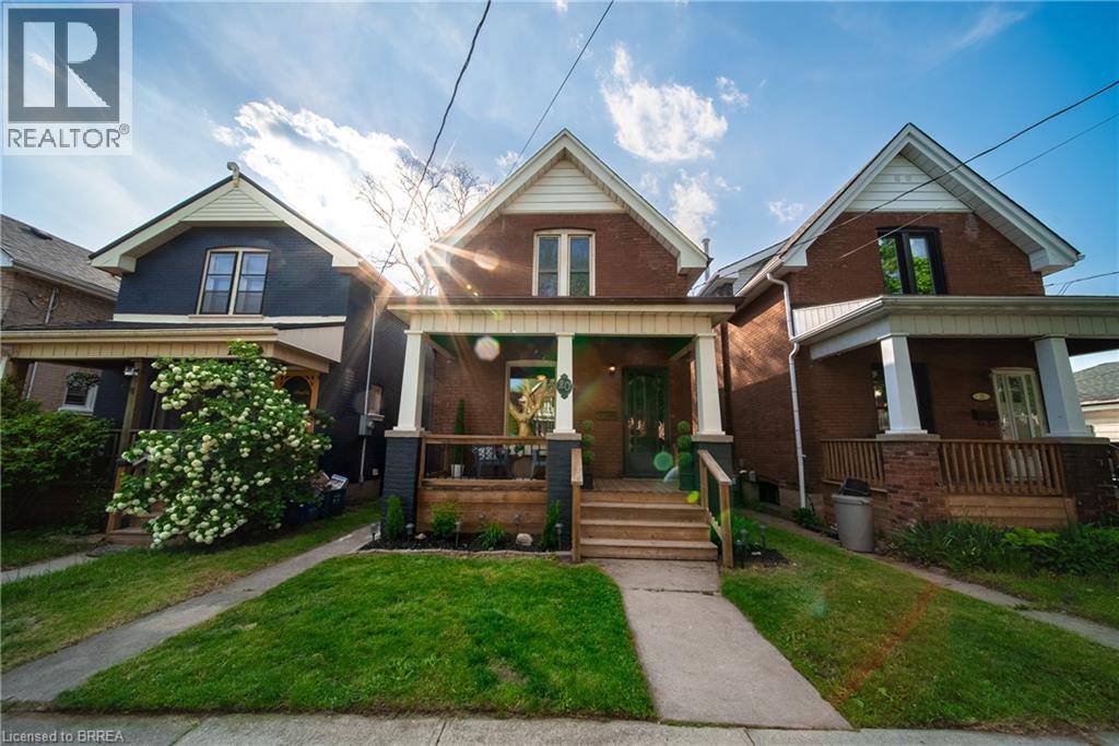 20 WELLS Avenue