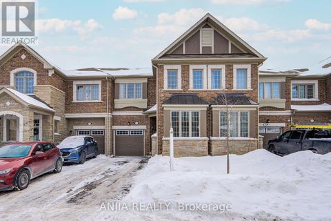 Property photo of 33 ness drive, richmond hill, ON l4s0j8