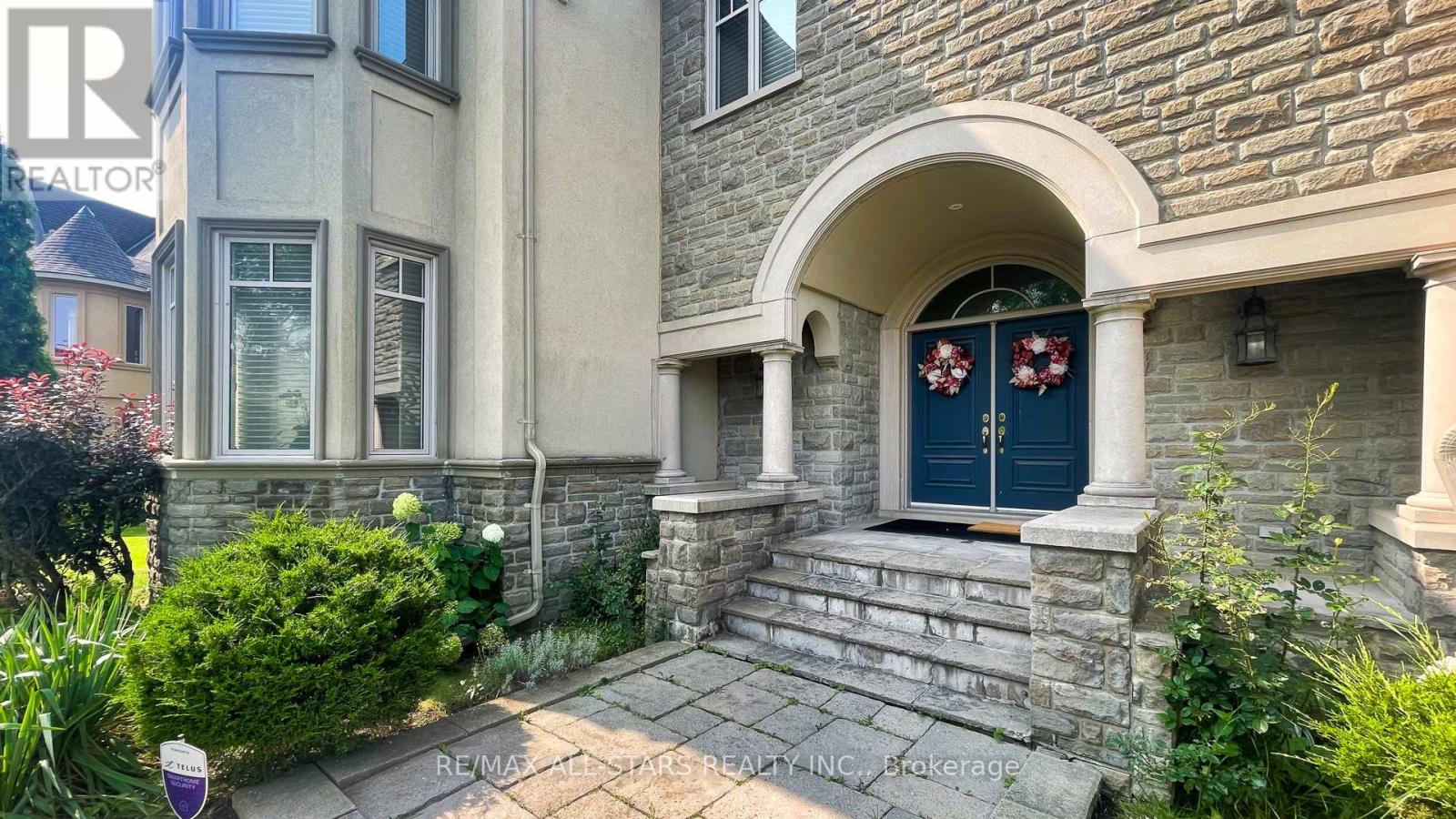 70 RICHARD LOVAT COURT