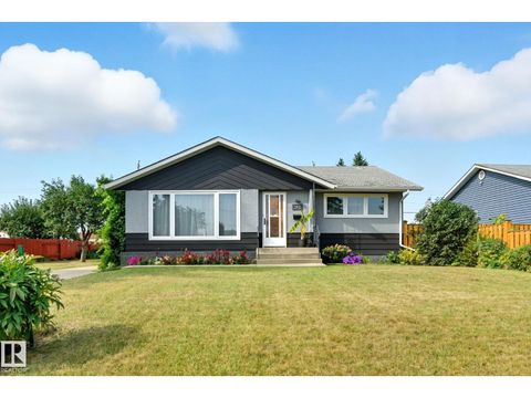 13612 135 ST NW Edmonton AB T5L1Z5