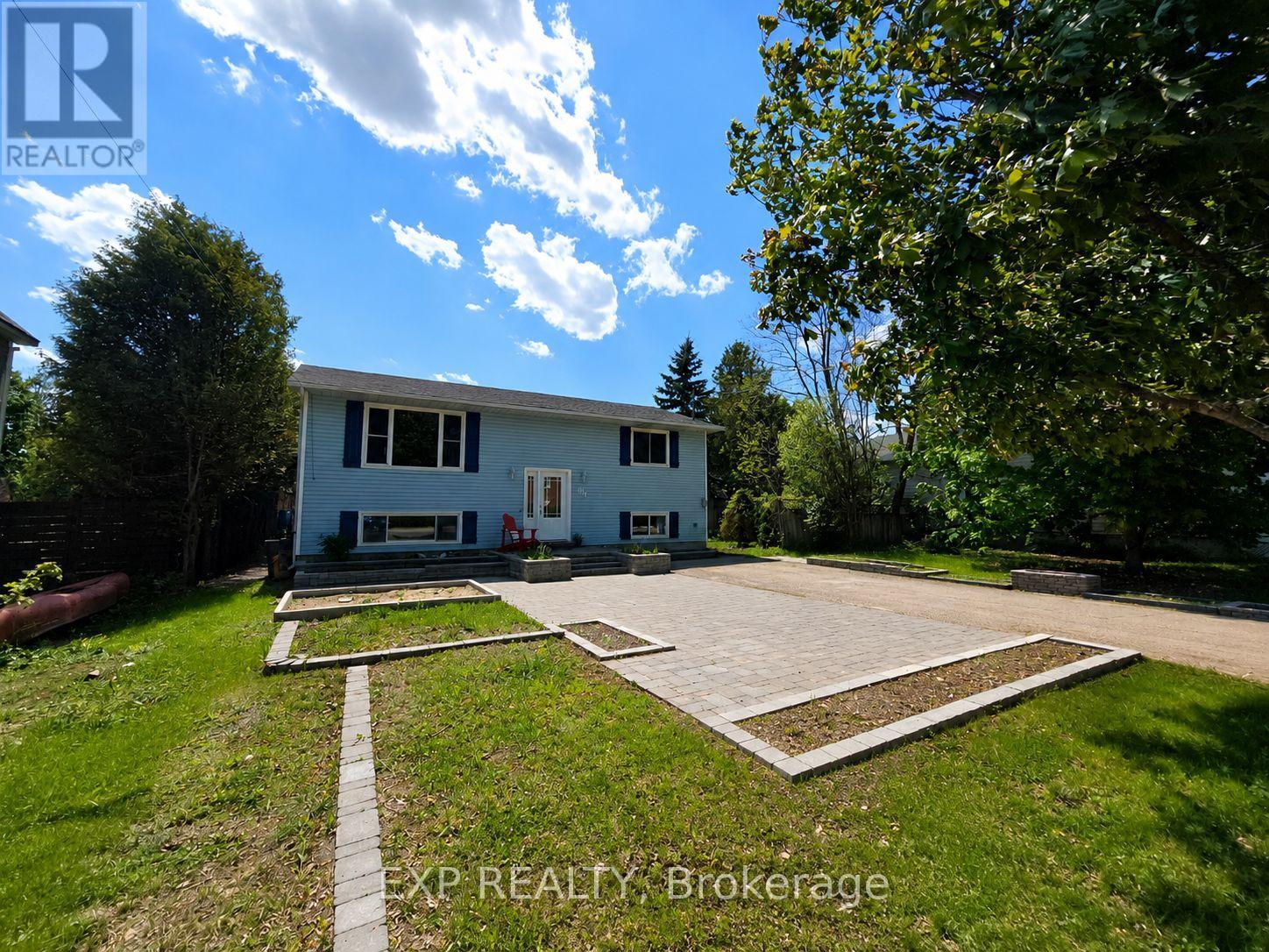 84 MARTIN STREET N