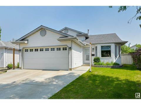 519 Rainbow CR Sherwood Park AB T8A5M8