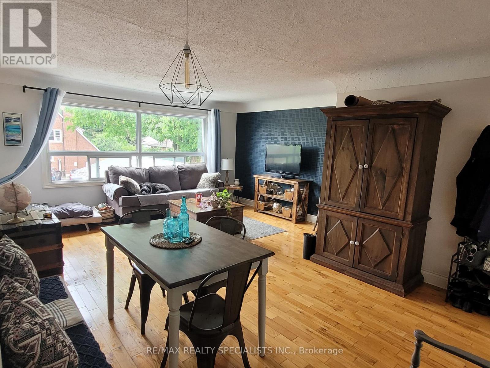 3 - 2016 EDINBURGH DRIVE