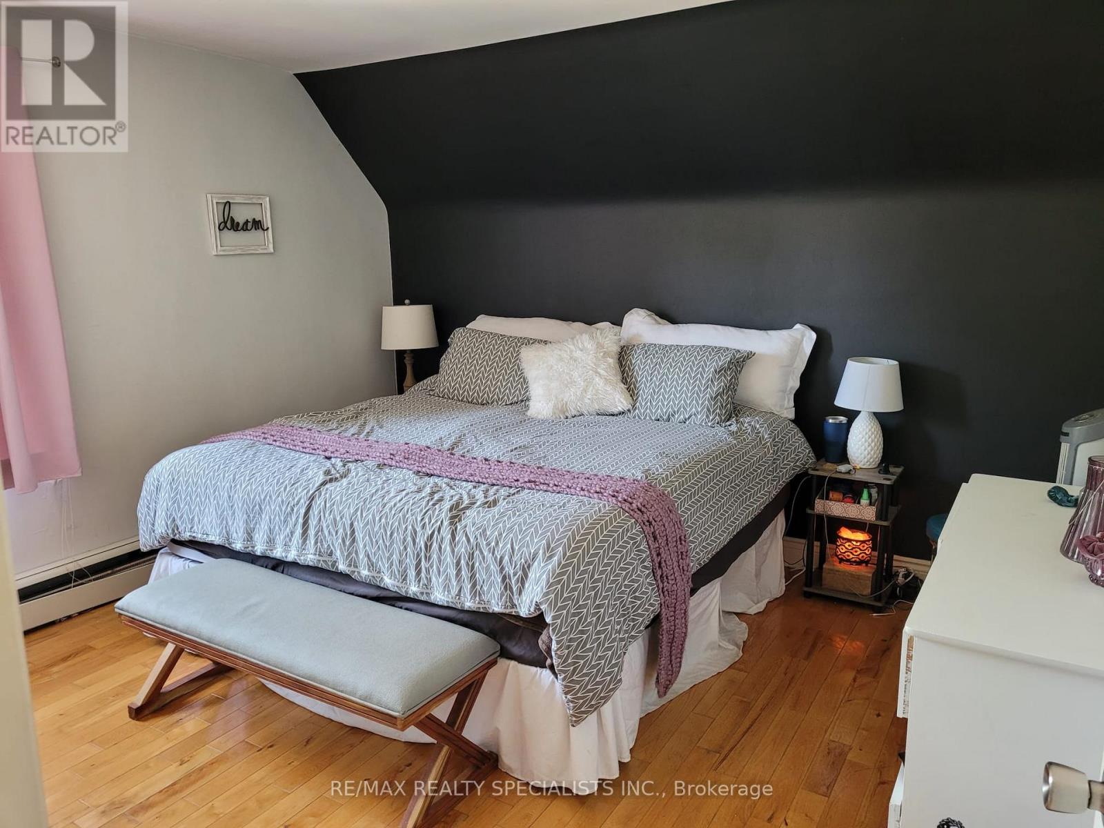 3 - 2016 EDINBURGH DRIVE