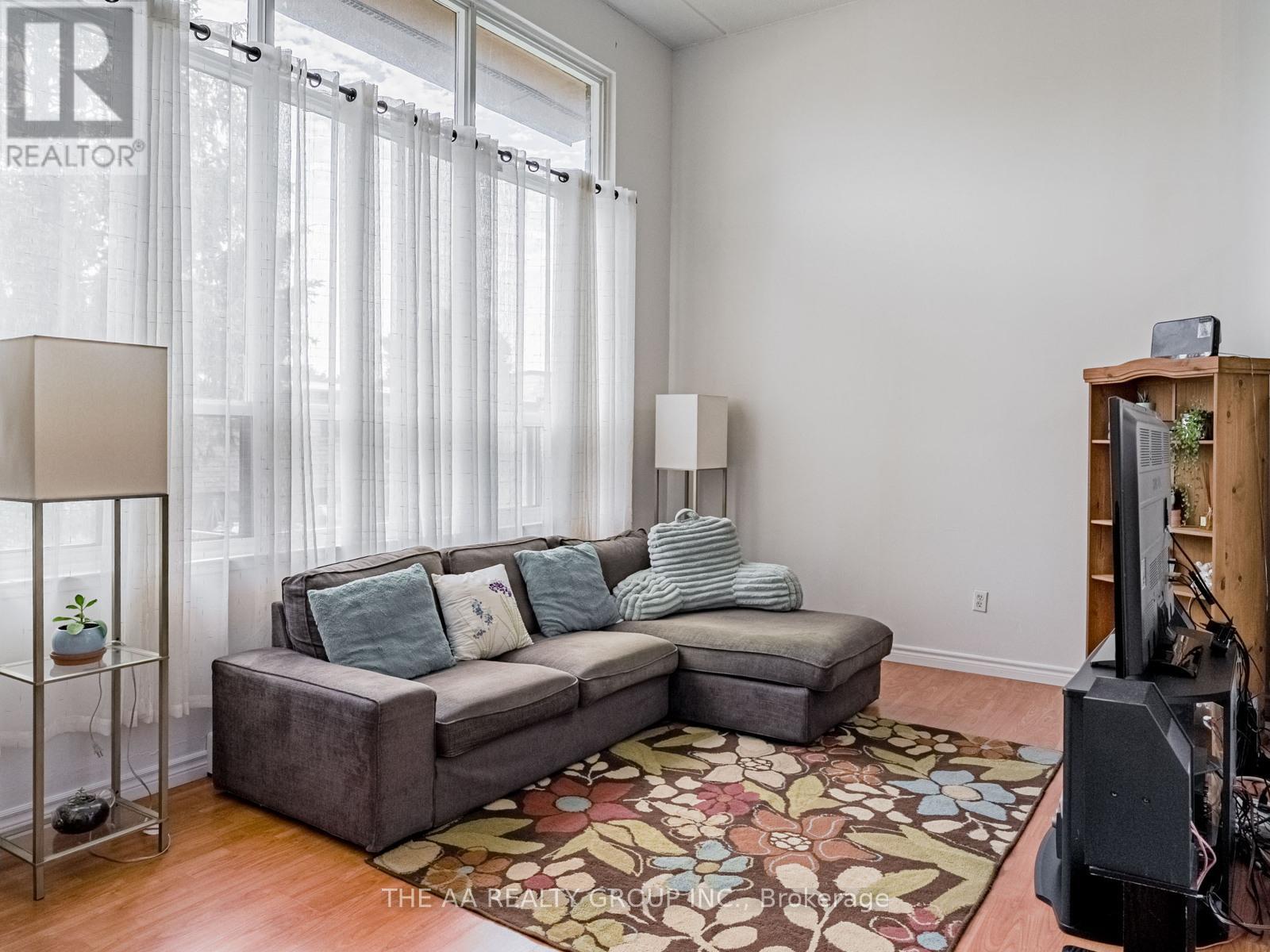 46 - 180 MISSISSAUGA VALLEY BOULEVARD