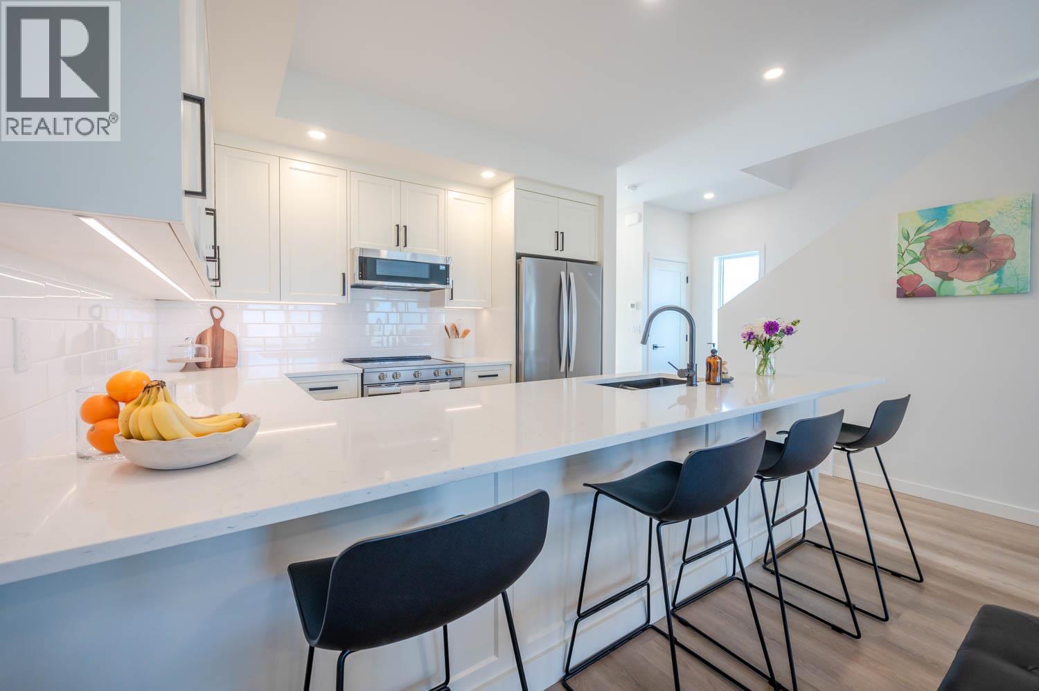 158 DEER Place Unit# 107