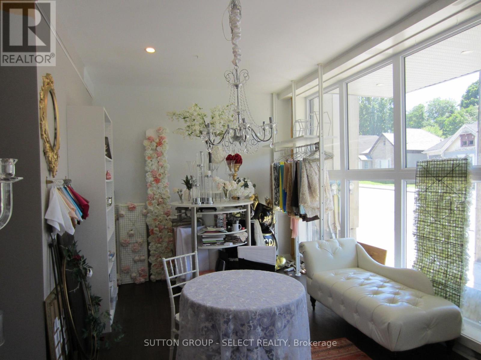 32 ADELAIDE STREET S
