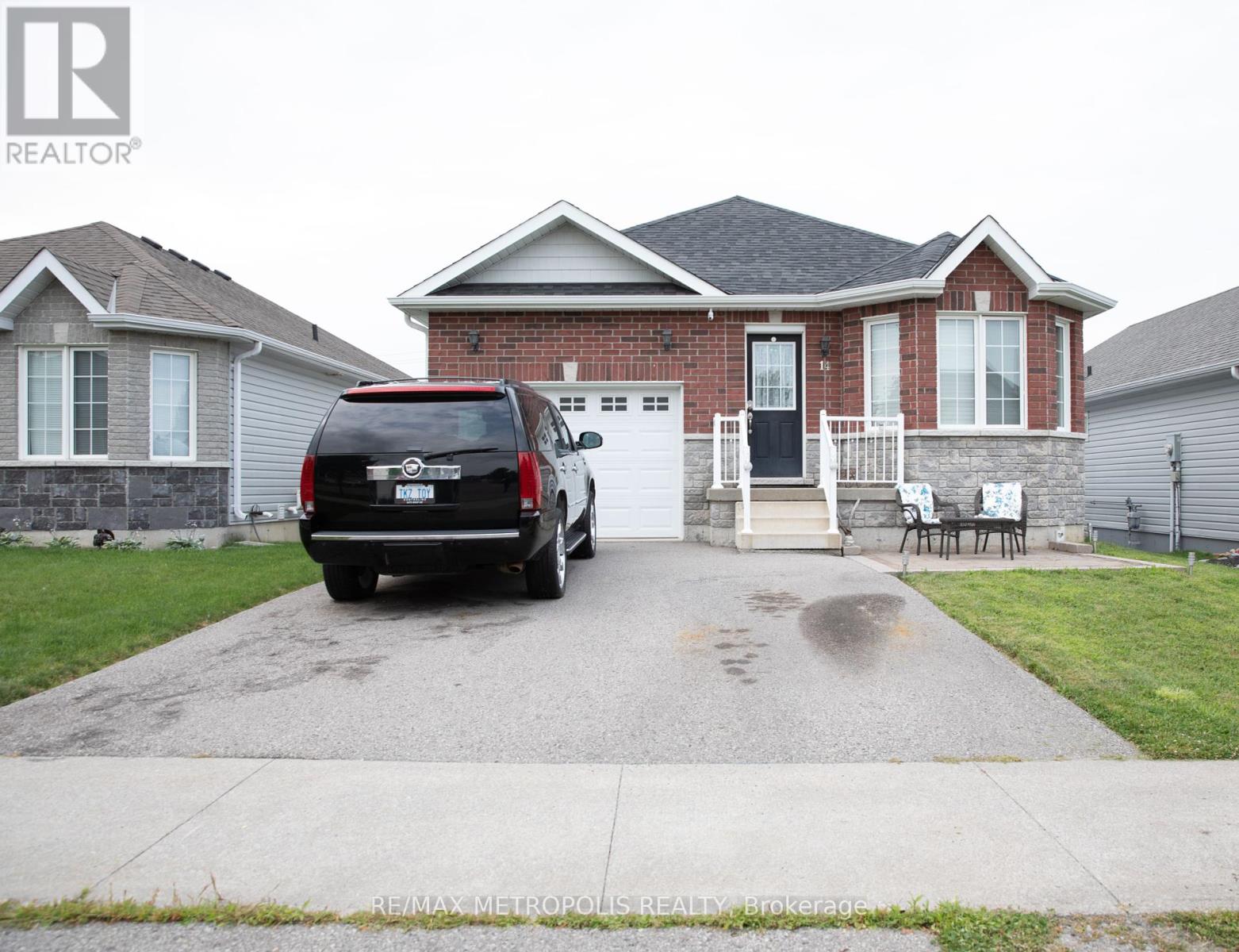 14 LISBETH CRESCENT