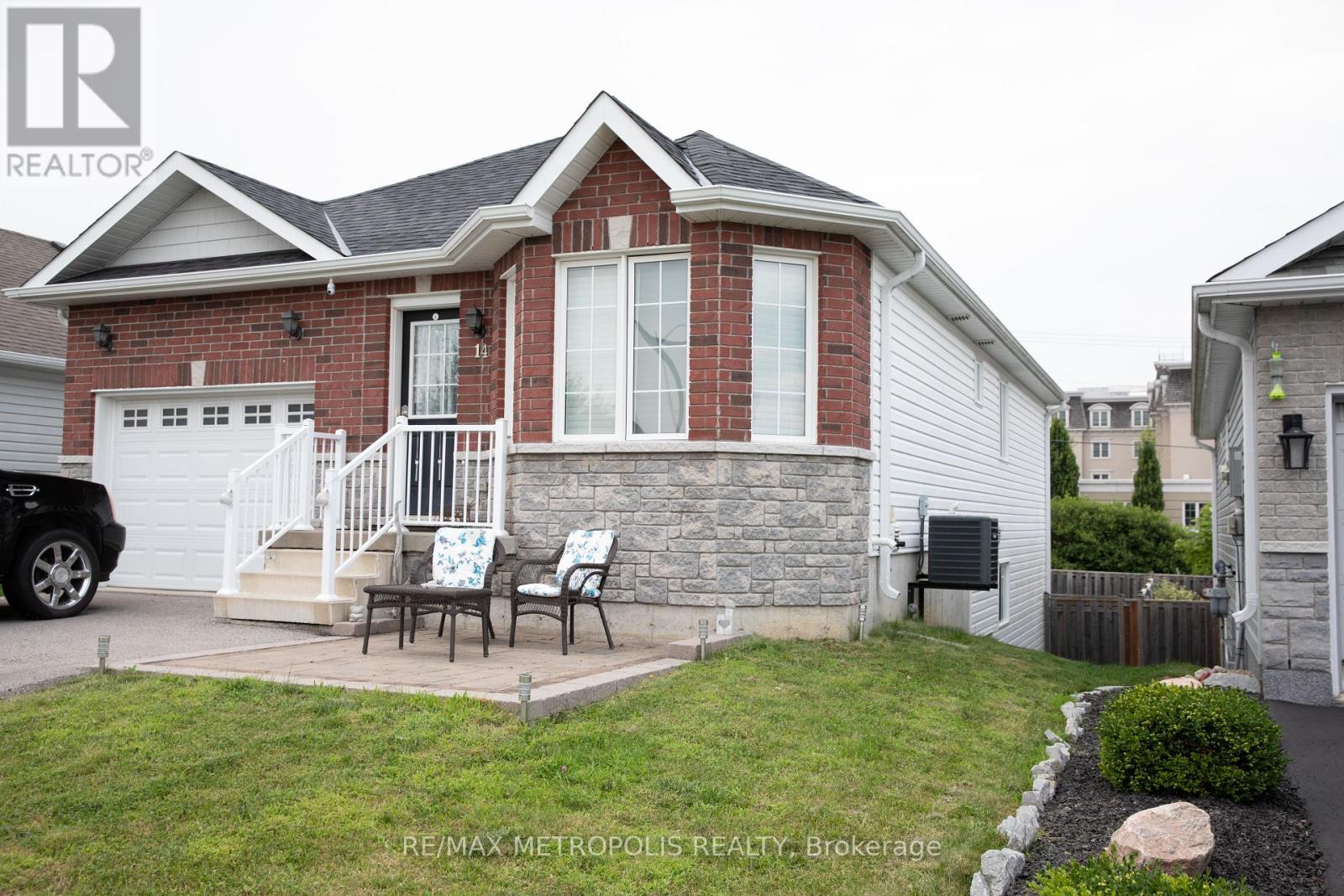 14 LISBETH CRESCENT