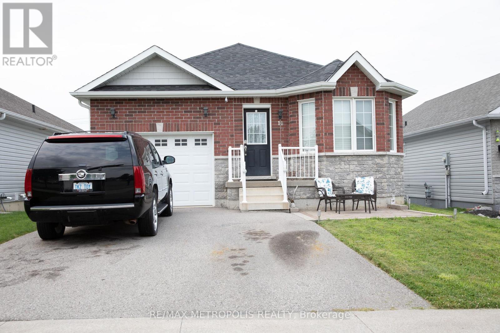 14 LISBETH CRESCENT