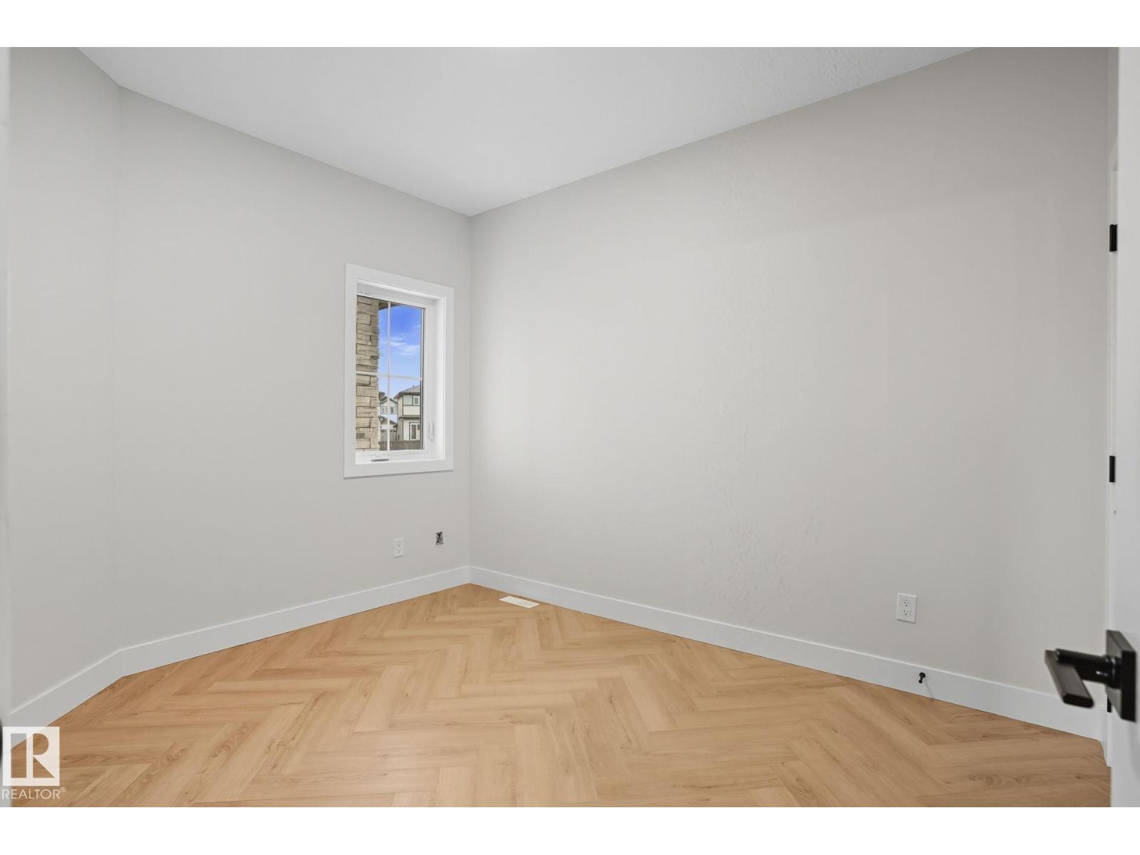 18135 87 ST NW
