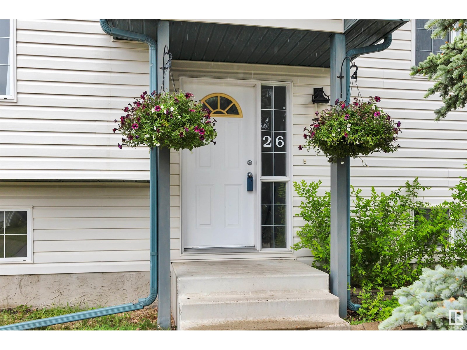 26 RIVERPOINTE Crescent