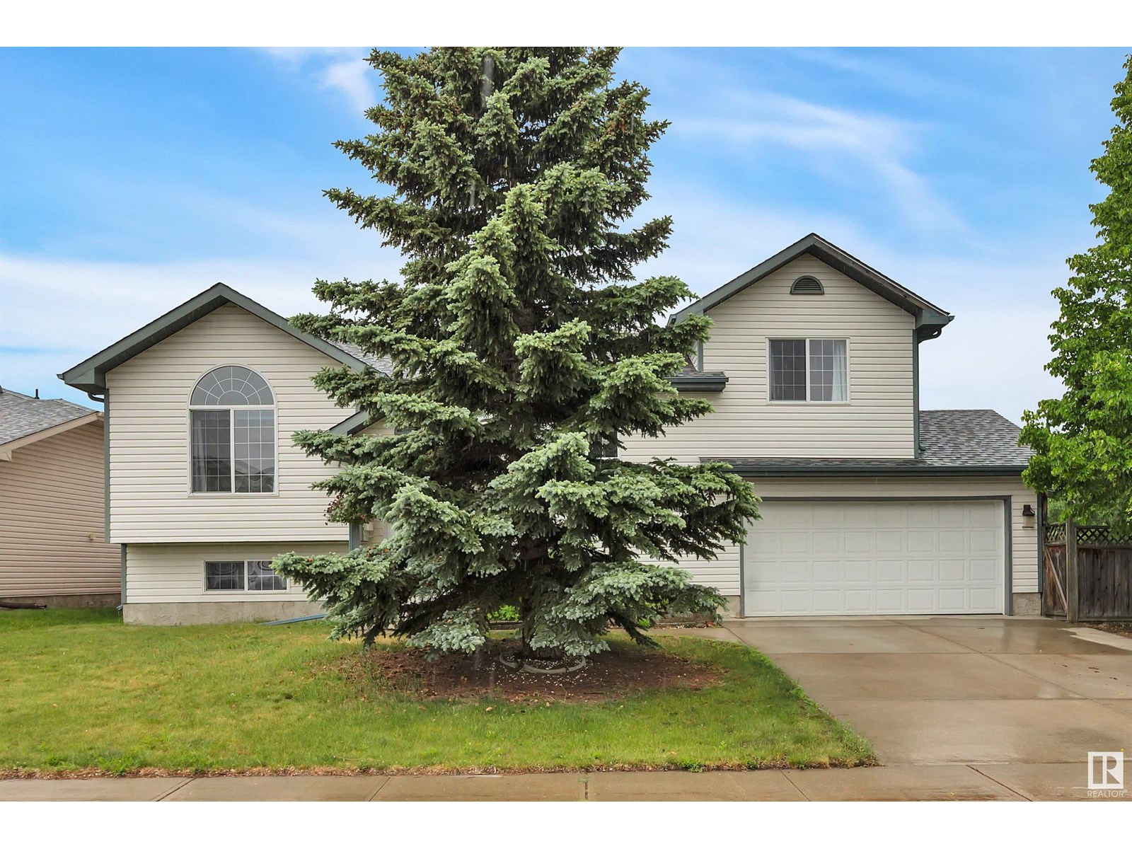 26 RIVERPOINTE Crescent