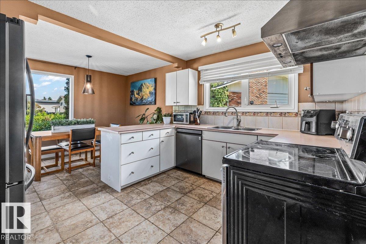 135 HOMESTEAD CR NW NW