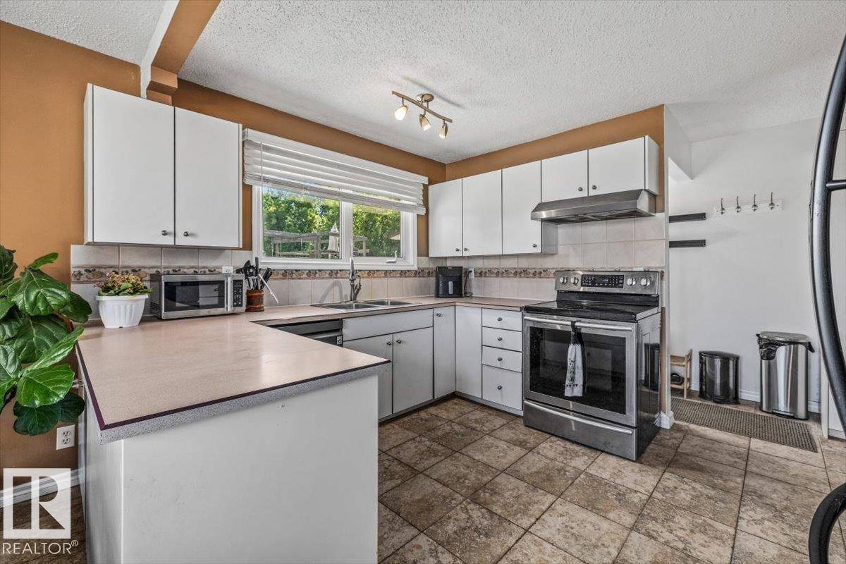 135 HOMESTEAD CR NW NW
