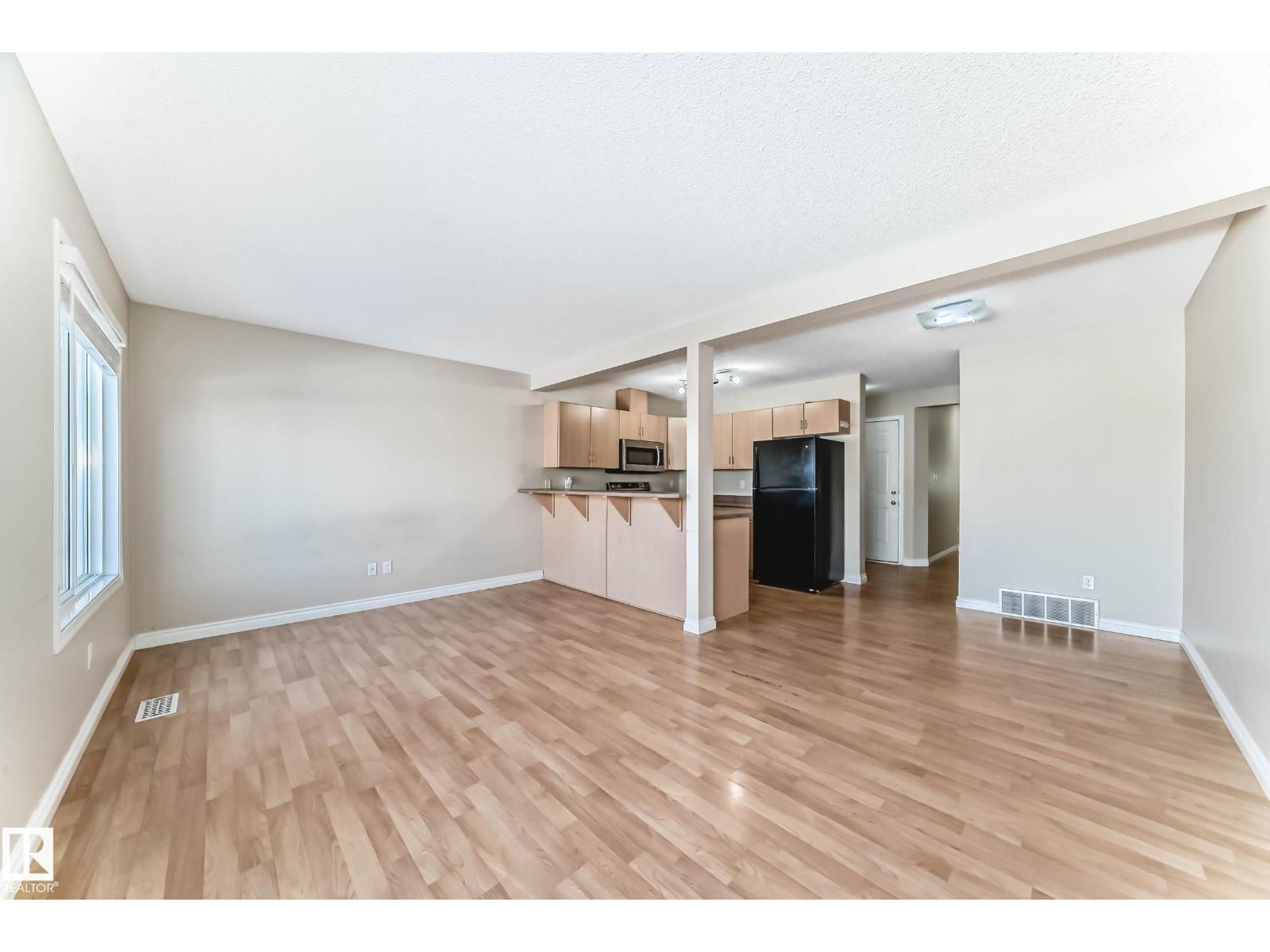 5922 164 AV NW