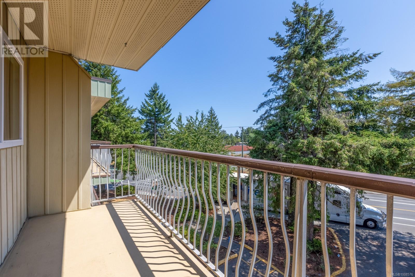 402 1015 Cumberland Rd