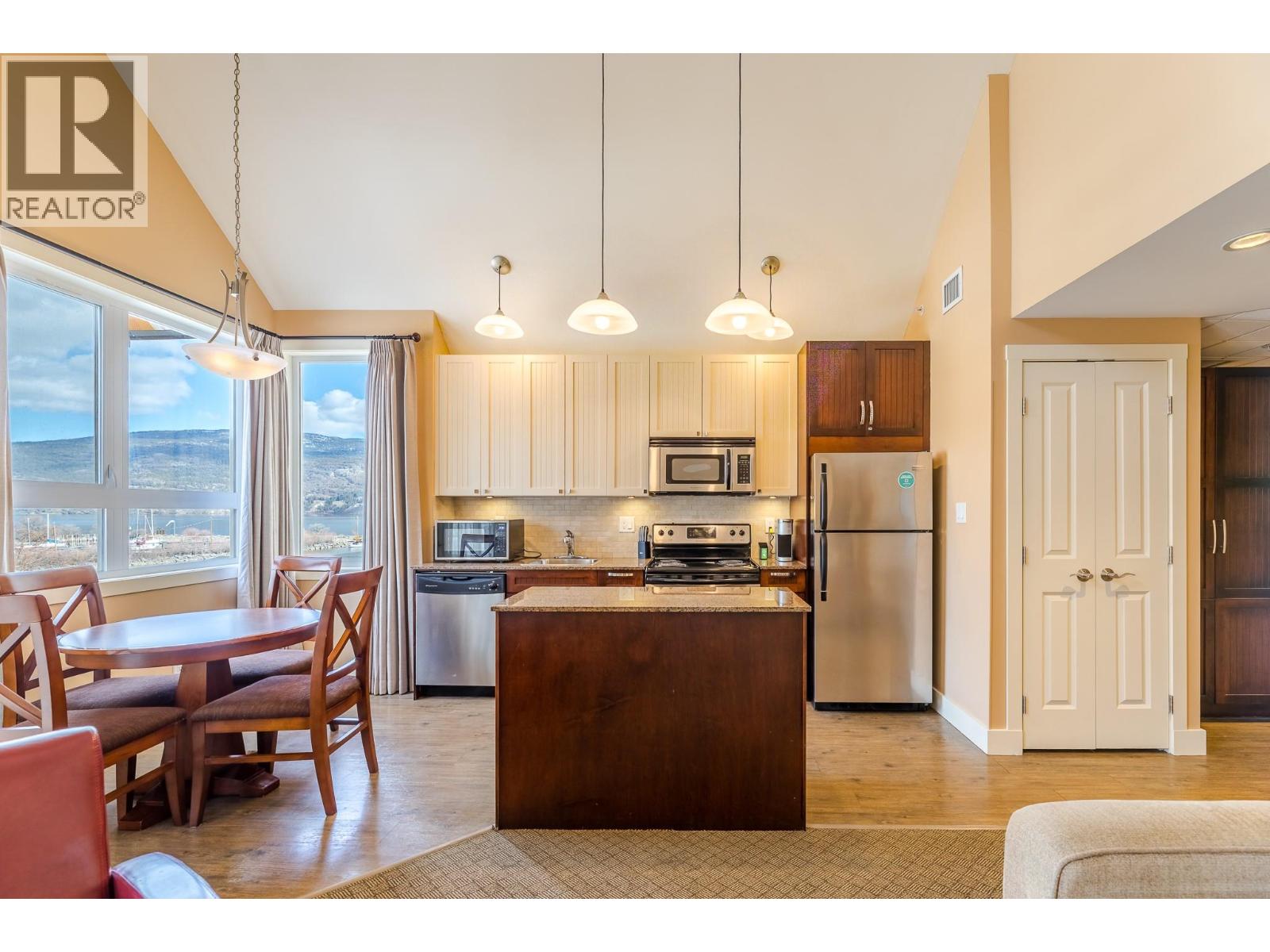 12811 LAKESHORE Drive S Unit# 629