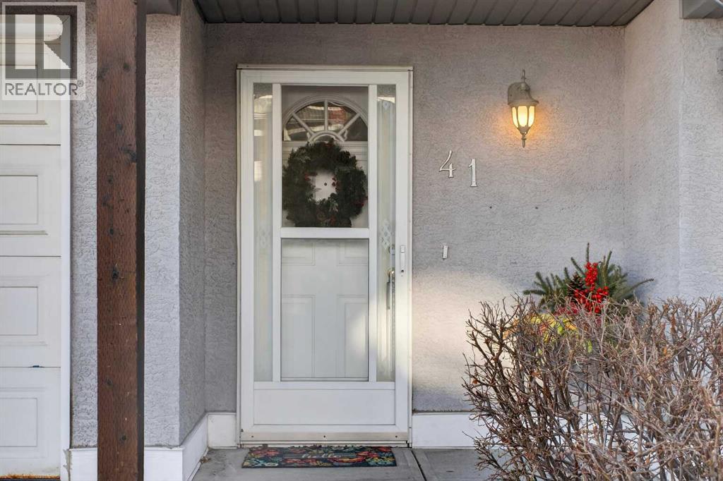 41 Sandarac Villas NW