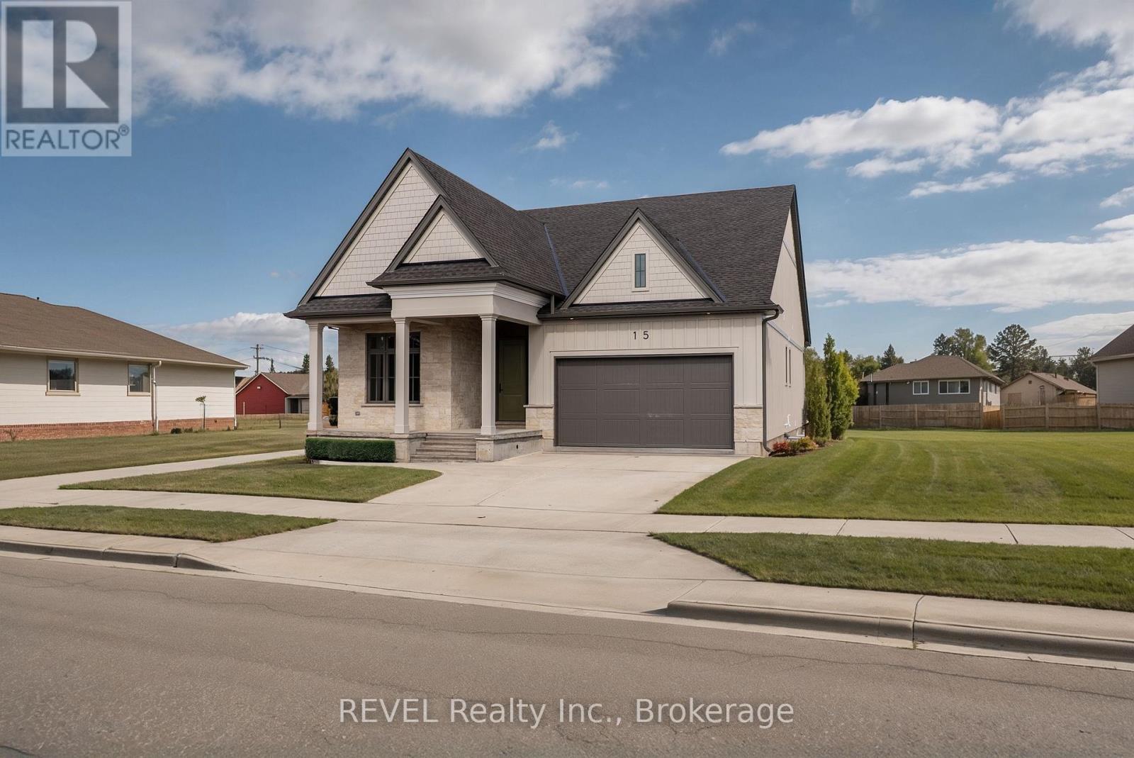 15 OAKLEY DRIVE