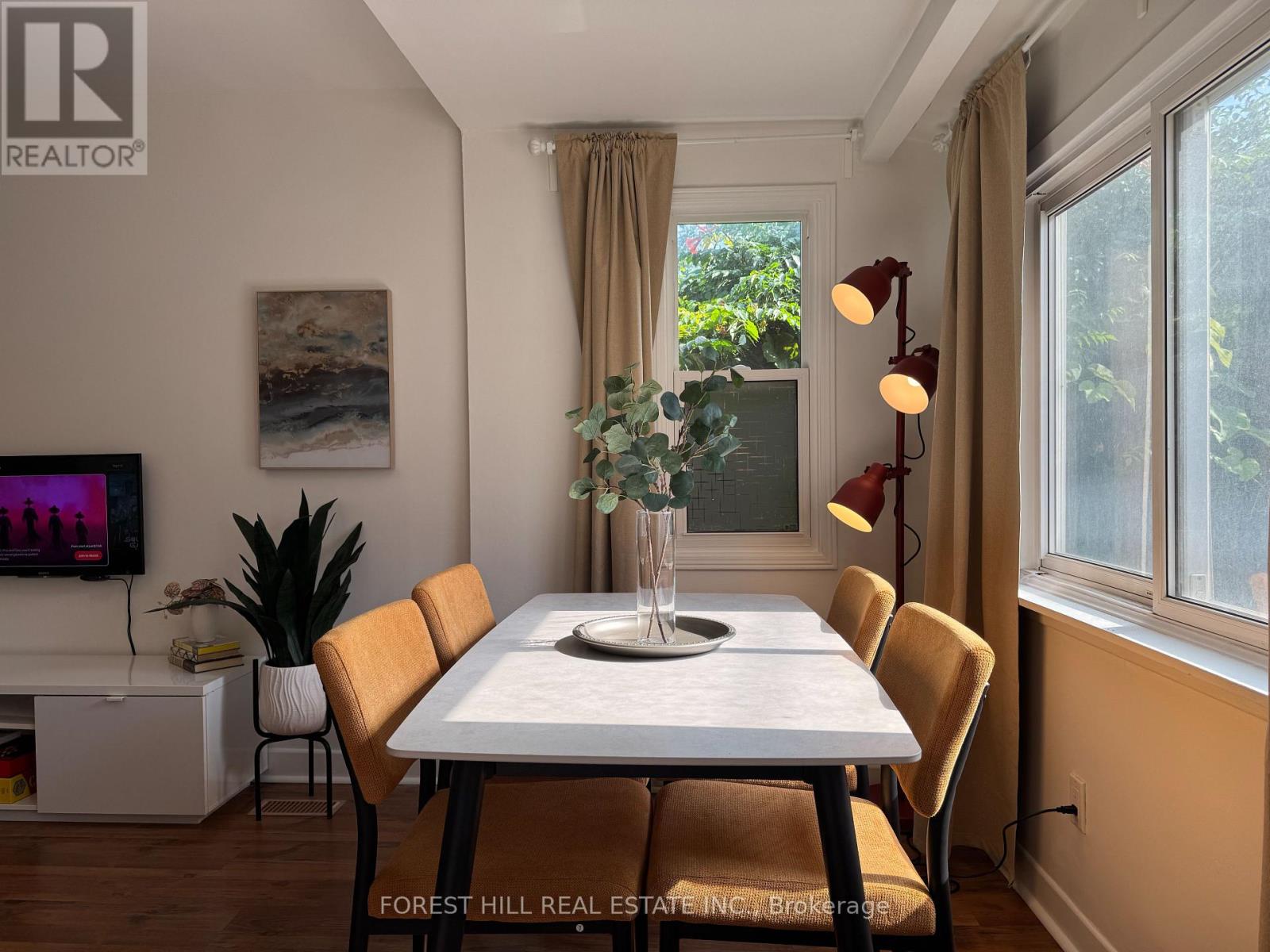 325 WESTMORELAND AVENUE N