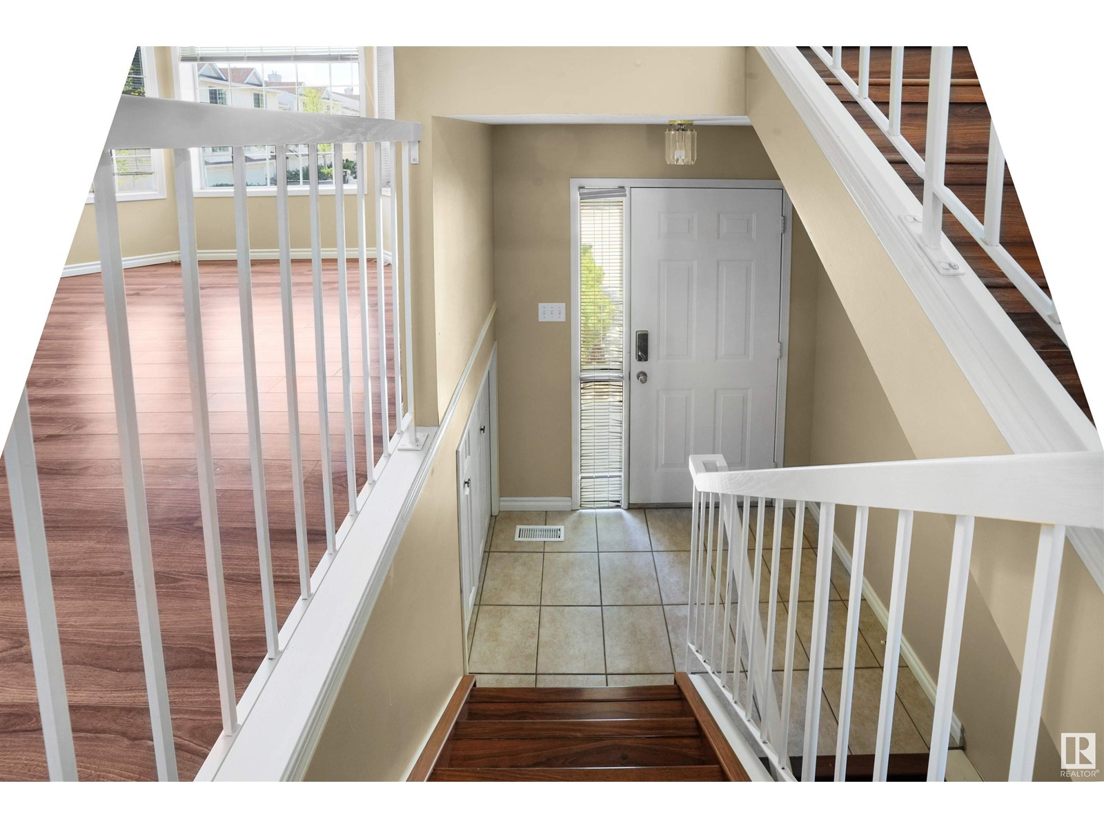 9761 176 ST NW