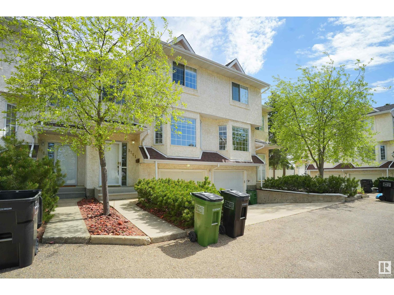 9761 176 ST NW
